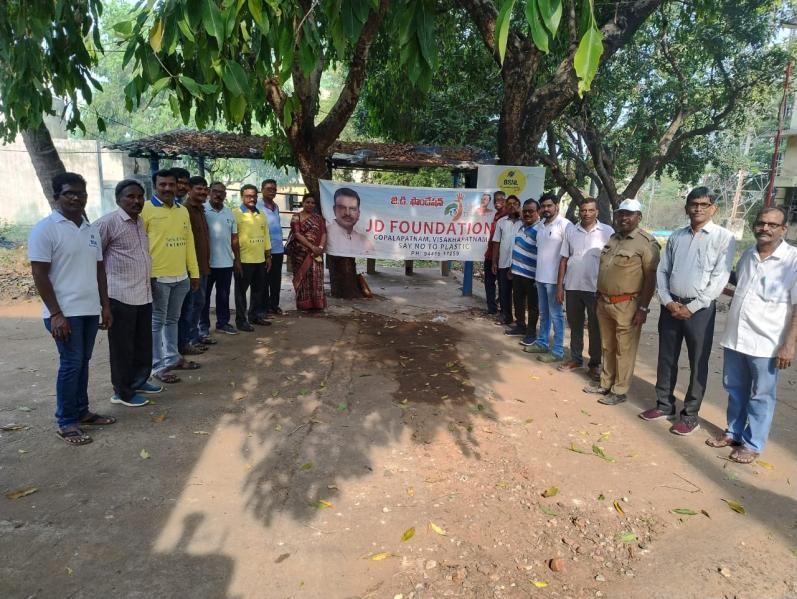 విశాఖపట్నం BSNL కార్యాలయ ప్రాంగణంలో స్వర్ణ ఆంధ్ర స్వచ్ ఆంధ్ర కార్యక్రమం