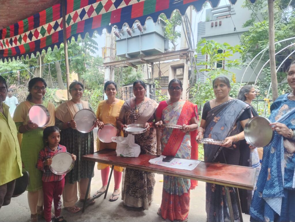 విశాఖపట్నం ధర్మానగర్‌లో – “స్టీల్ ప్లేట్ తెచ్చుకో వస్త్ర సంచి తీసుకో” కార్యక్రమానికి విశేష స్పందన