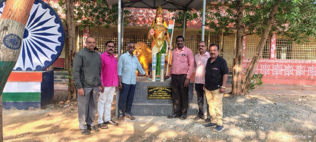 పాఠశాలల్లో పెన్ డ్రాప్ బాక్స్‌ల ఏర్పాటు కార్యక్రమాలు