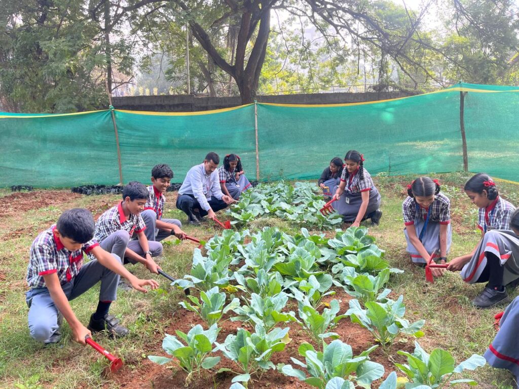 మల్కాపురం పి.ఎం. శ్రీ కేంద్రీయ విద్యాలయంలో పొలంబడి