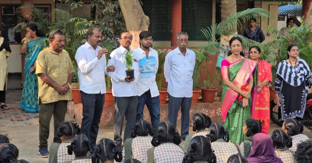 NMMS స్కాలర్షిప్ సాధించిన విద్యార్థులకు అభినందనలు తెలిపిన జేడీ ఫౌండేషన్