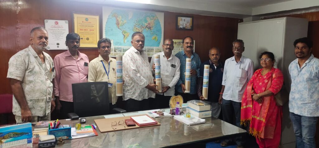 ఆంధ్రా యూనివర్సిటీ సెంట్రల్ లైబ్రరీలో వాడిన పెన్ డ్రాప్ బాక్స్‌లు ఏర్పాటు చేసిన జేడీ ఫౌండేషన్