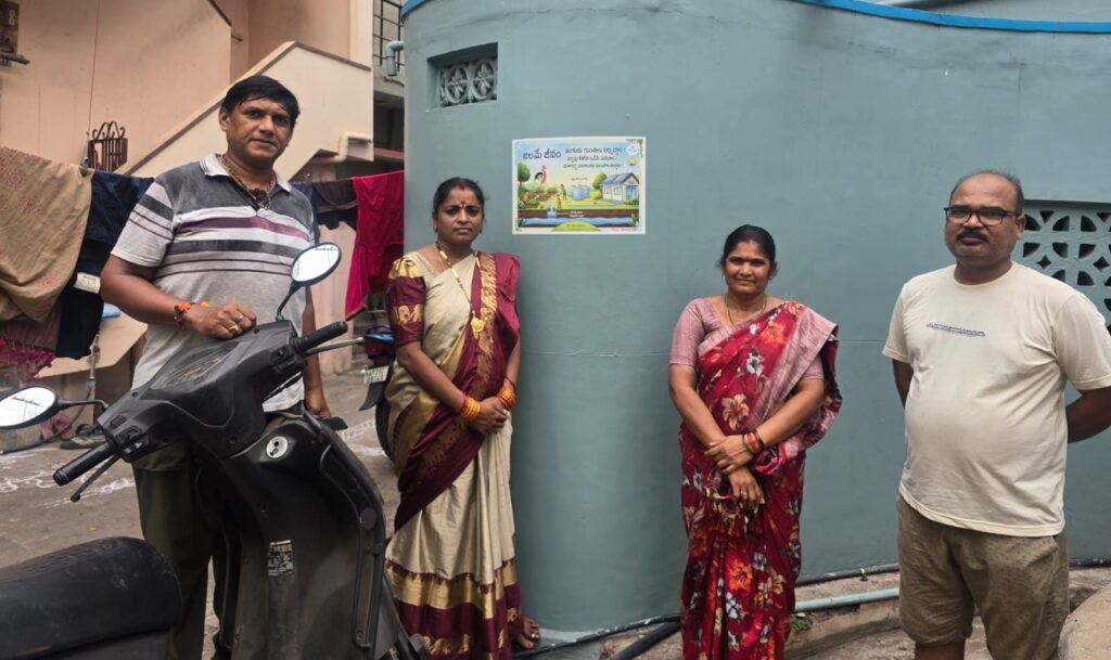 పురాతన బావిలో వాన నీటి వడపోత ఏర్పాటు